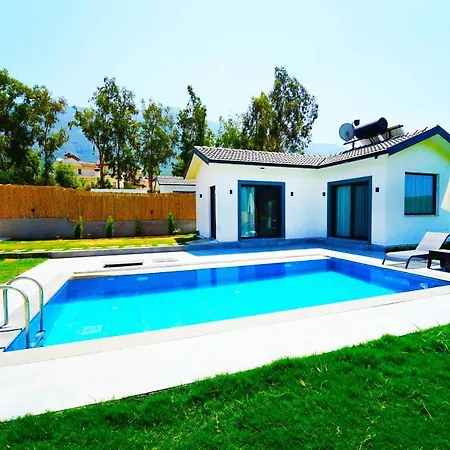 Deniz Villa *