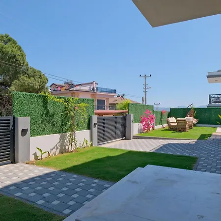 Deniz Villa *